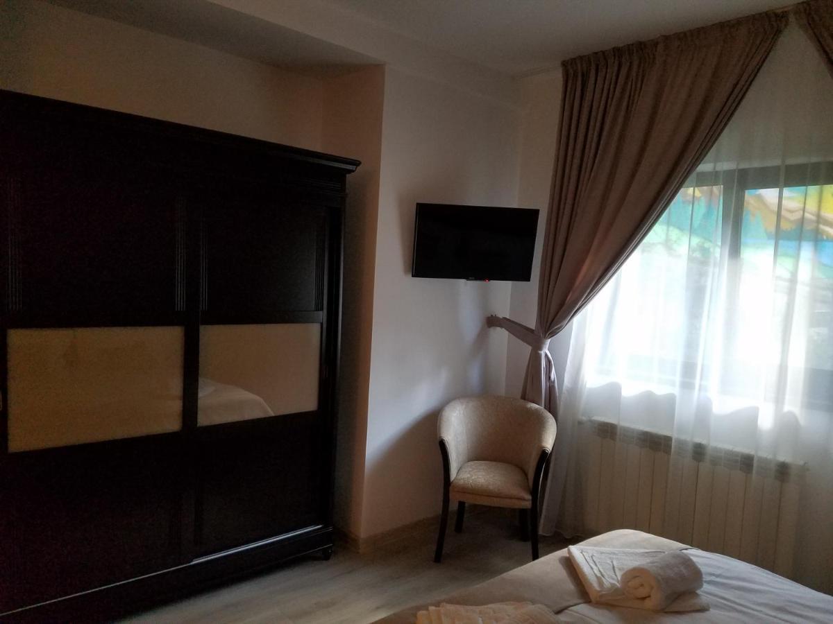 Pensiunea Steinhaus Slănic-Moldova Exteriör bild
