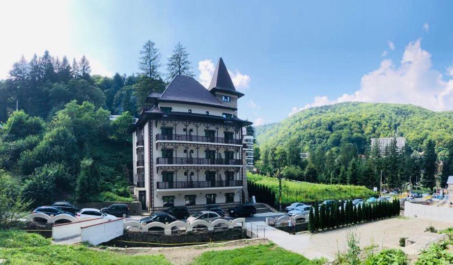Pensiunea Steinhaus Slănic-Moldova Exteriör bild